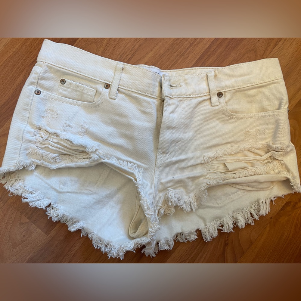 pistola size 28 shorts
